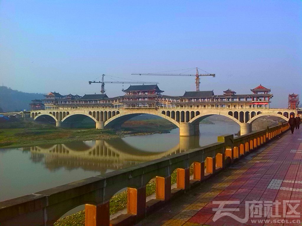 几张三台风雨廊桥修建近况.