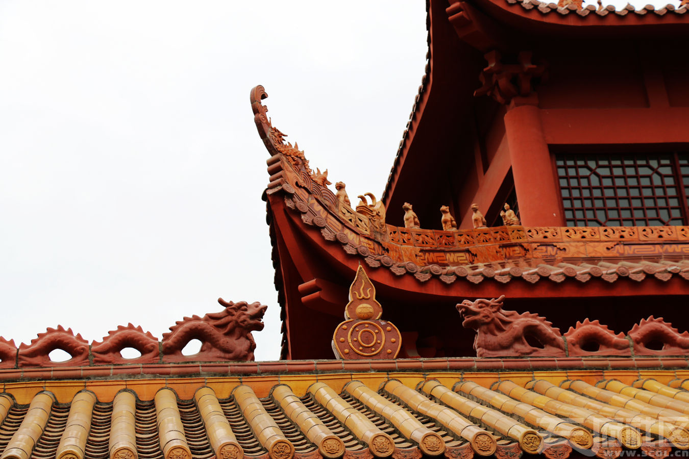 鸟瞰天下-龙门回龙古寺