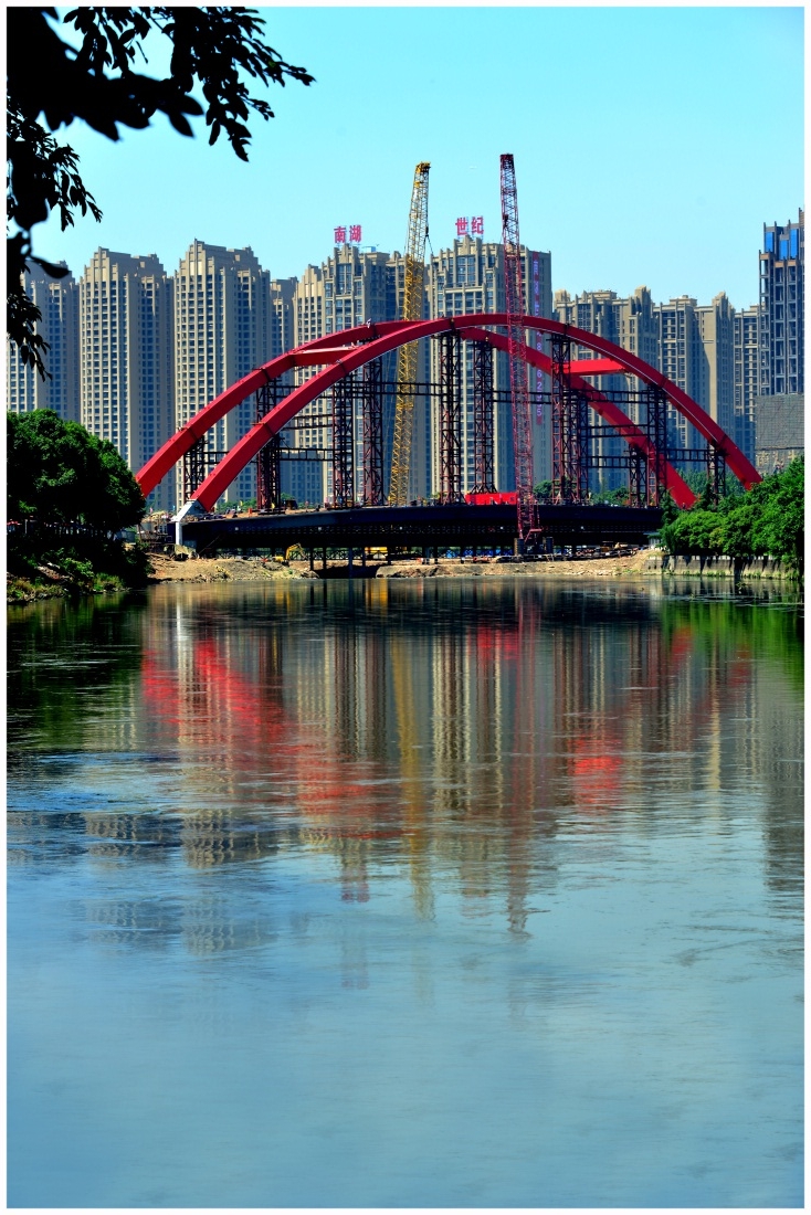 棠湖公园华阳桥图片