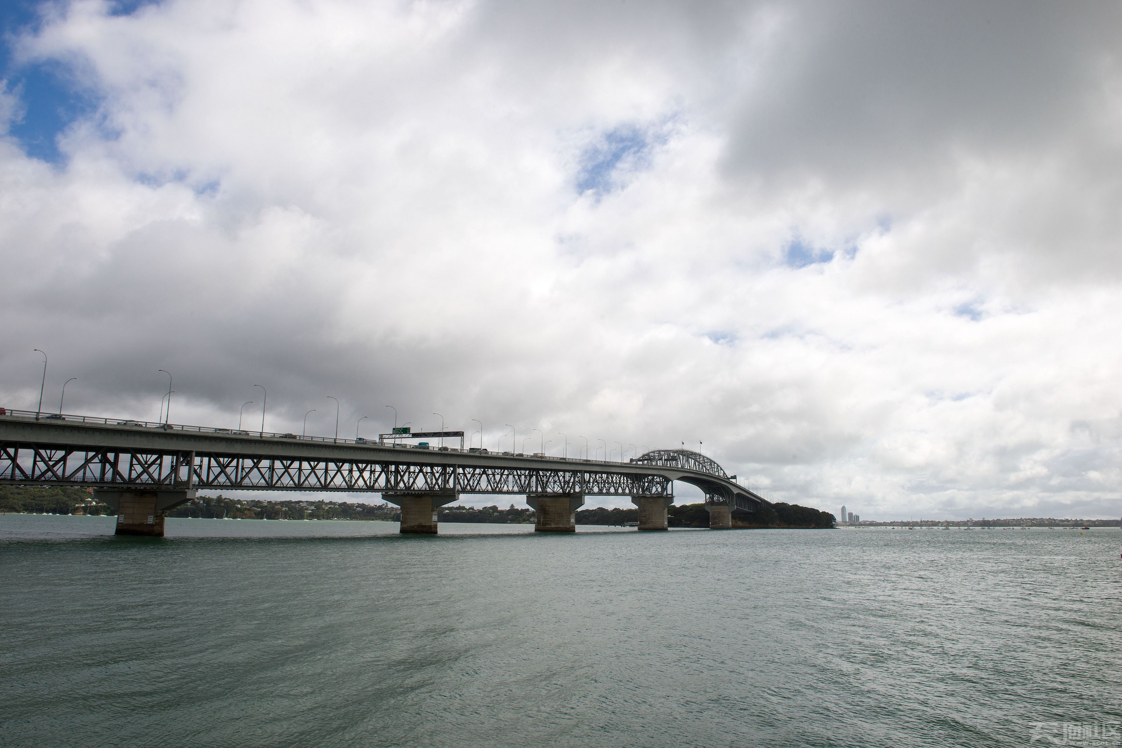 新西兰跨海大桥图片