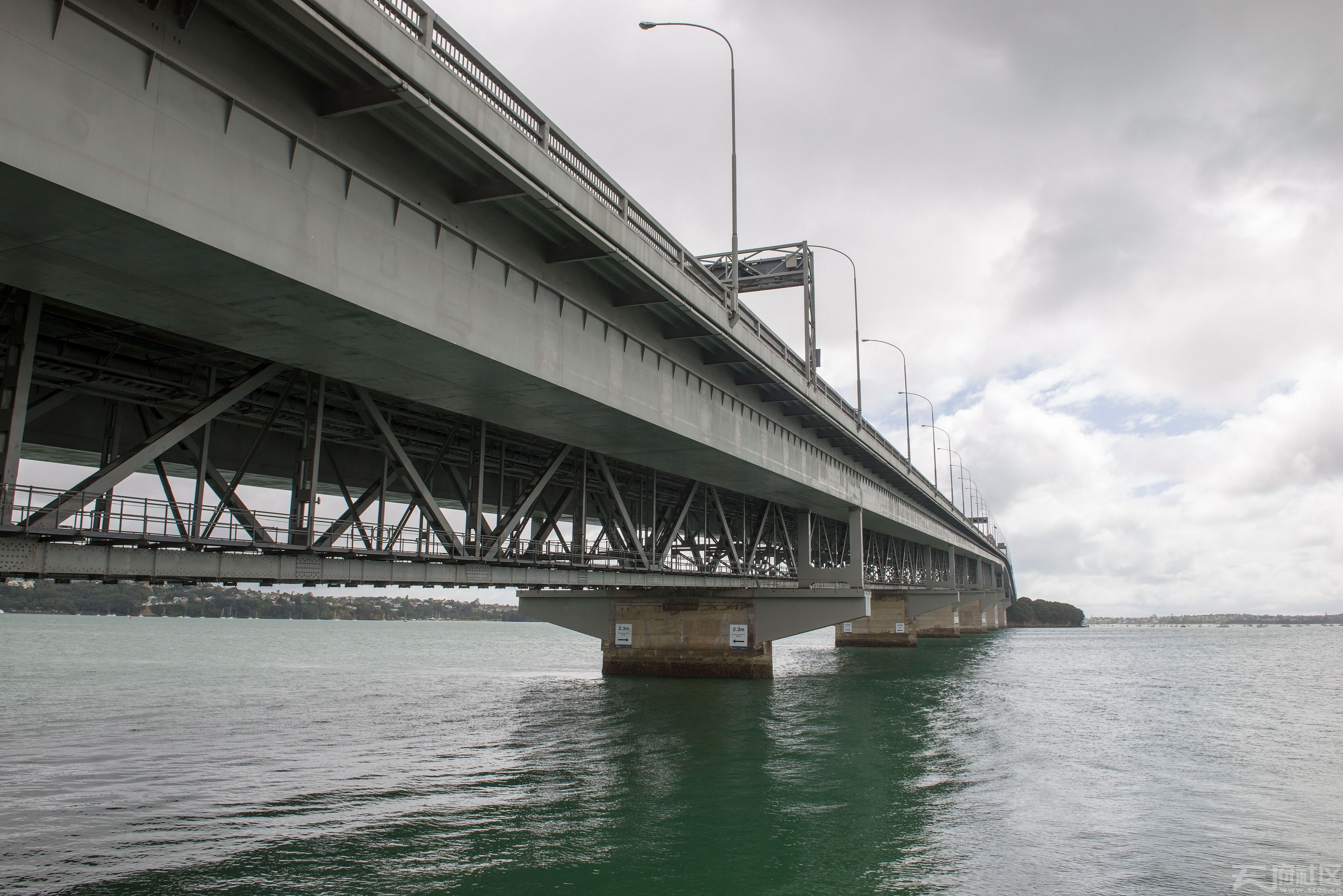 新西兰跨海大桥图片