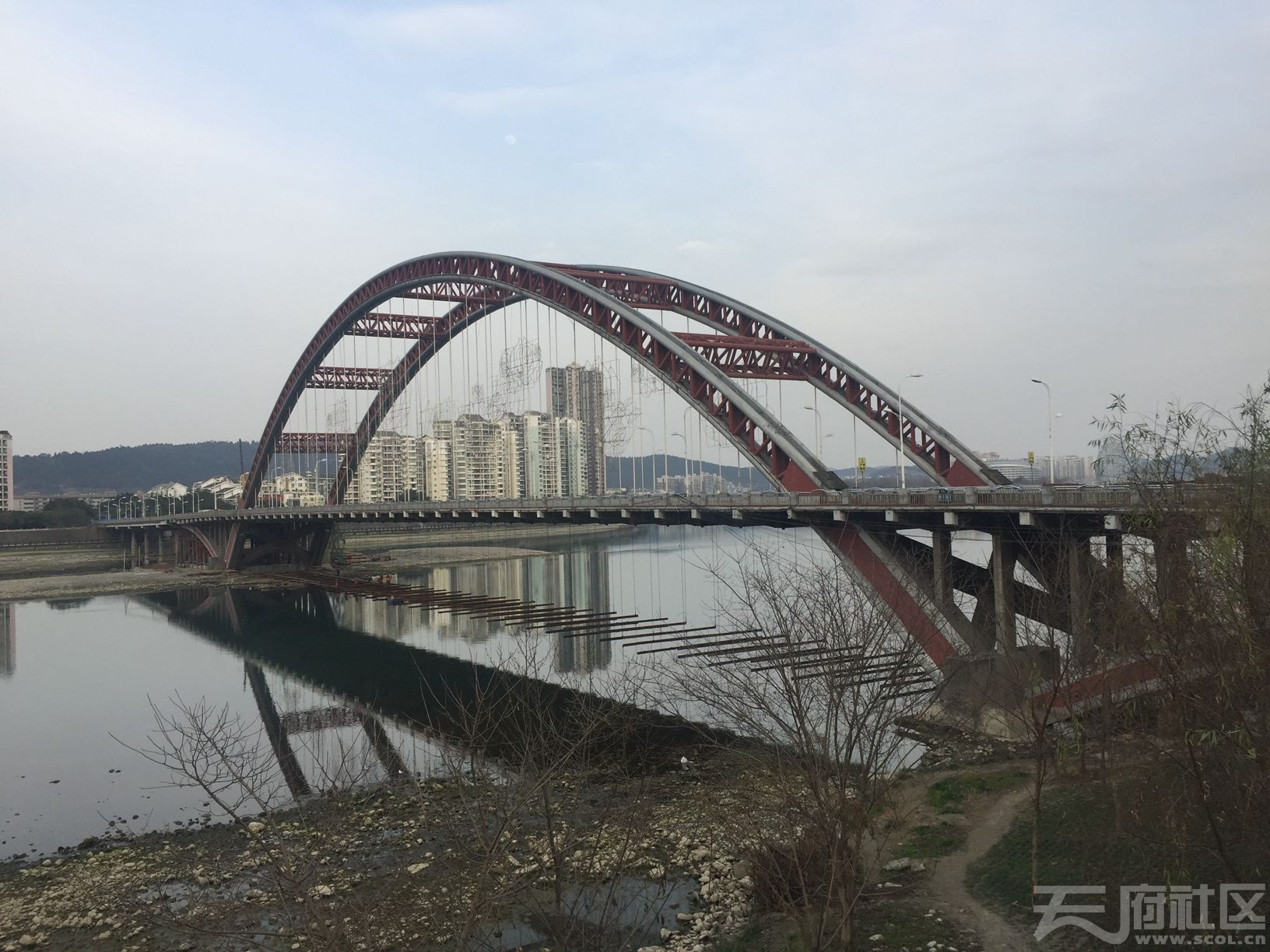 再再次维修中的涪江三桥