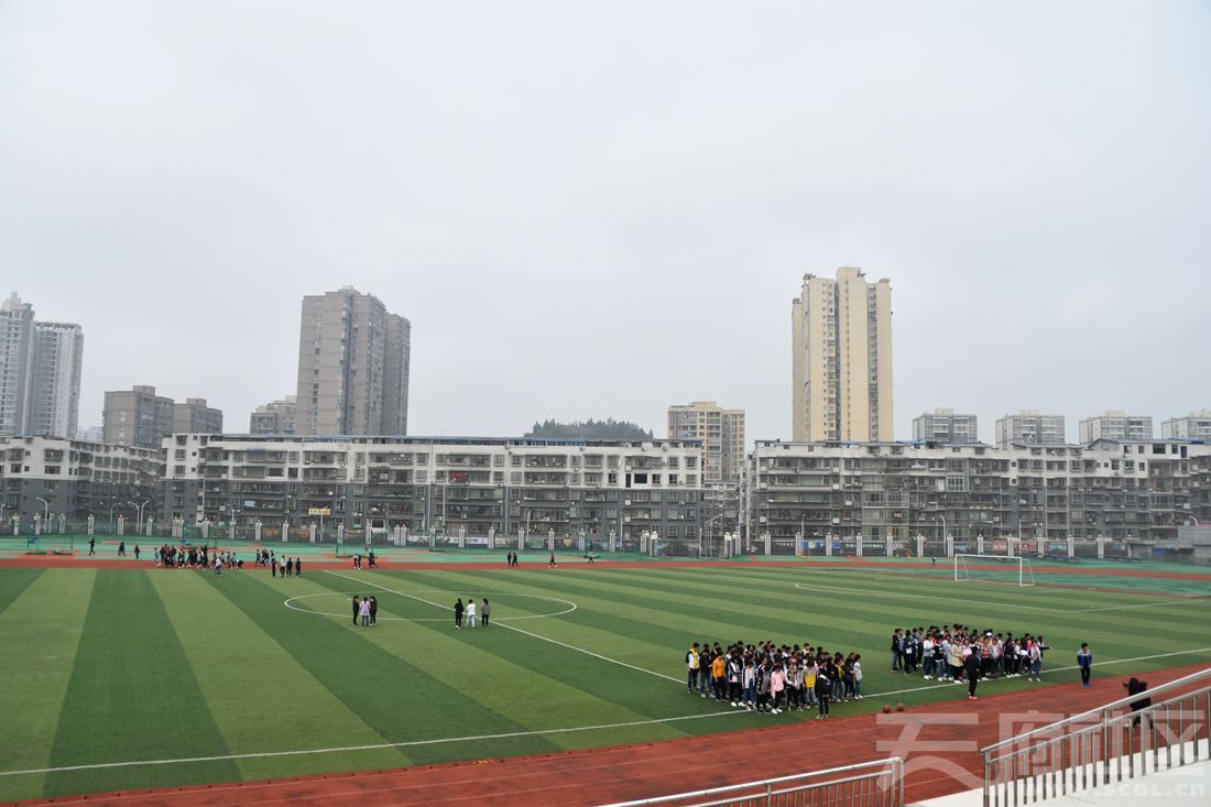 蓬安县青少年法治教育基地—相如青春驿站开馆启动仪式在蓬安二中隆重