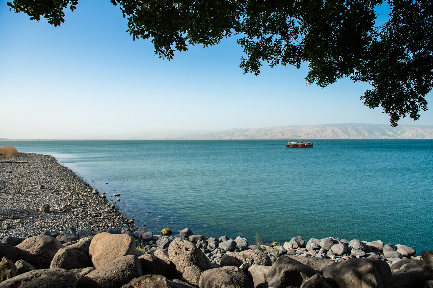 中东湖泊图片