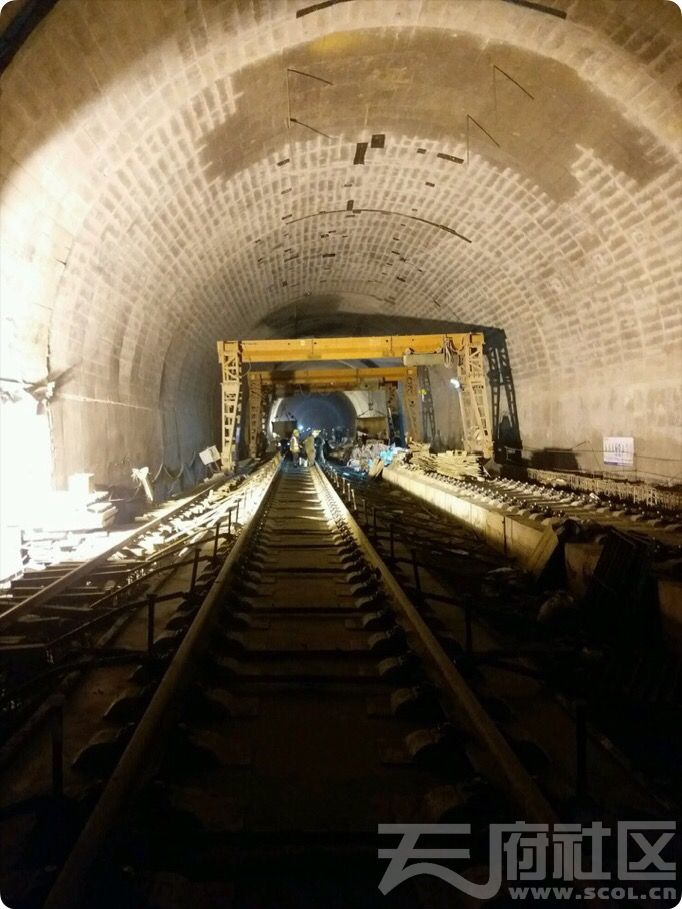 玉京山隧道图片