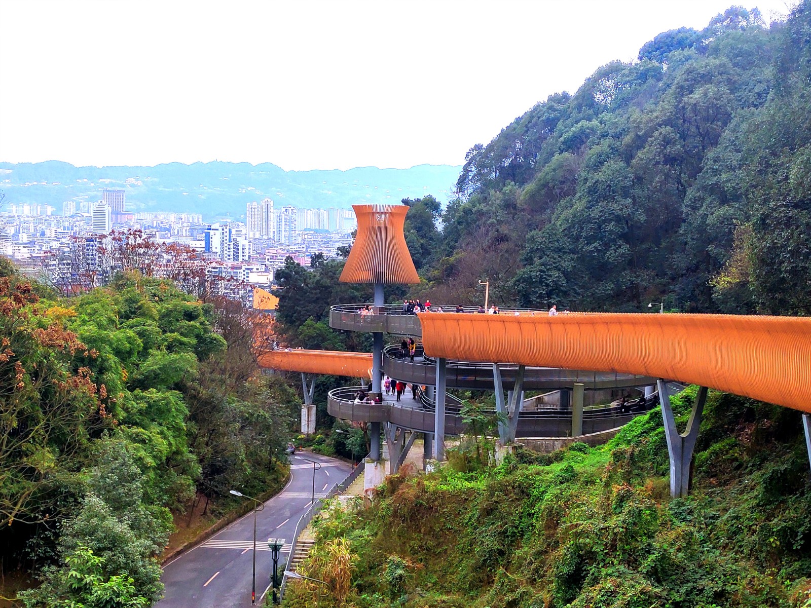 达州翠屏山翠屏大道图片