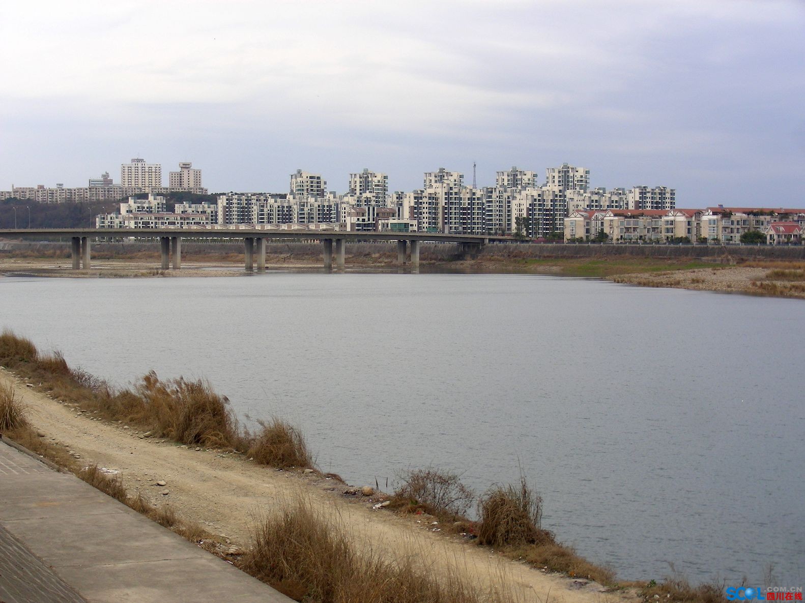 新拍的绵阳城区涪江两岸风景(含越王楼)照片